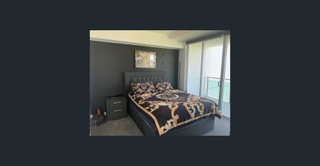 Heart of Maroochydore - Huge deck with spa - Views - Photo 3