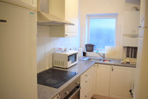 Single Room- Close to St Georges Park- Students and Postgraduates welcome to apply - Photo 1