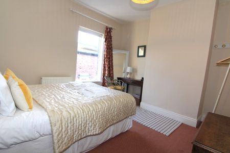 2 Bedroom Mid Terraced House, Chester - Photo 3