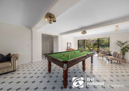 Spacious Home! - Photo 2