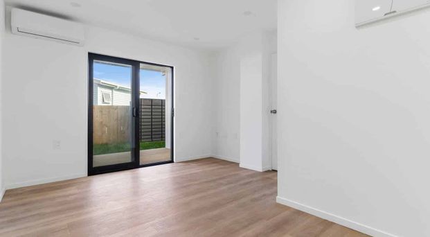 Spacious 3BR Townhouse in Manurewa - Photo 1