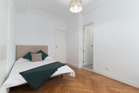 Calle de Hilarión Eslava, Madrid, Community of Madrid 28015 - Photo 2