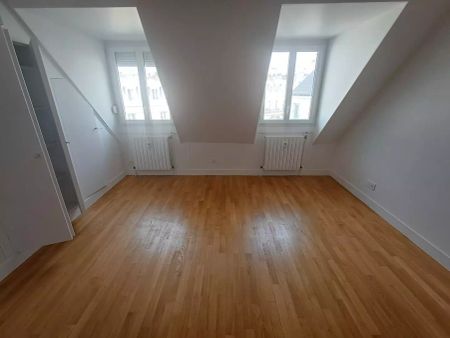 location Appartement T6 DE 161.2m² À PARIS - Photo 3