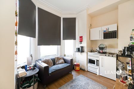 1 bedroom studio to rent Lawrence Road, Southsea, Hampshire, PO5 - Photo 3