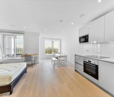 Studio to rent - Photo 1