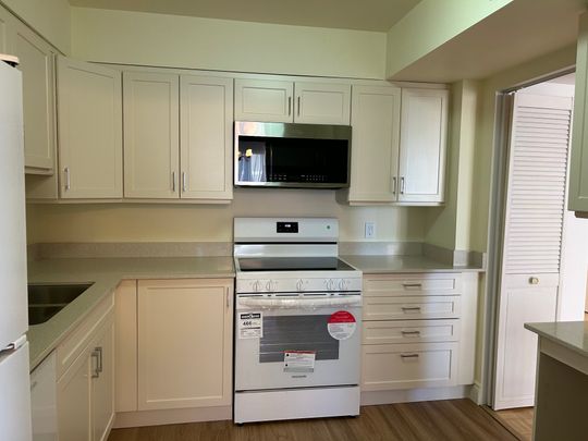Condo for rent, Côte-Saint-Luc - Photo 1