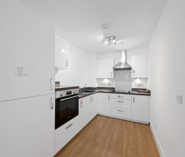 2 bedroom retirement property to rent - Photo 6