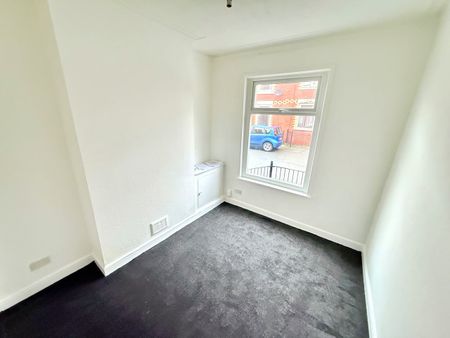 2 Bed Terraced House, Dollond Street, M9 - Photo 3