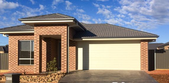 Spacious family home - Photo 2