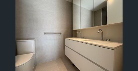 Elevated Sophistication in the Heart of Moonee Valley Park - Photo 4