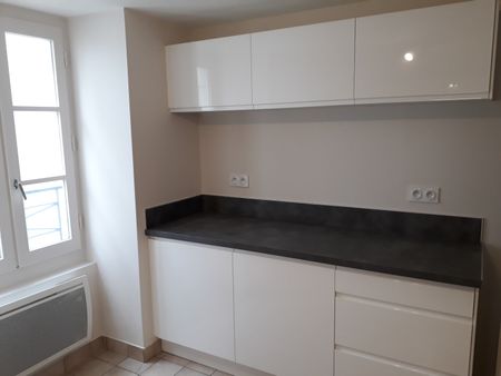 Location Appartement 3 pièces 71m² ORLEANS 45000 - Photo 4