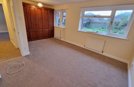 Newby Farm Road, Scarborough - Photo 3