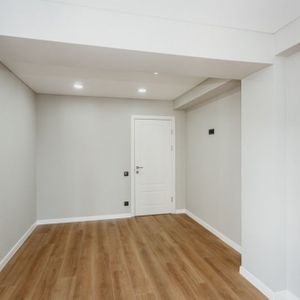 Inchiriez Apartament 2 camere Central - Photo 2
