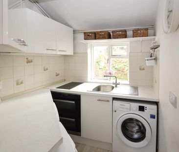 2 bedroom maisonette to rent - Photo 1