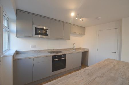 3 bedroom terraced house to rent - Photo 4