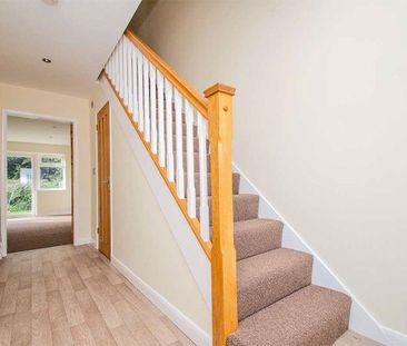 2 bedroom semi-detached house to rent - Photo 2