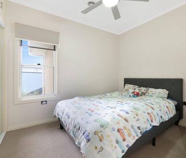 FOUR BEDROOM FAMILY HOME SOUTH TAMWORTH - Photo 3