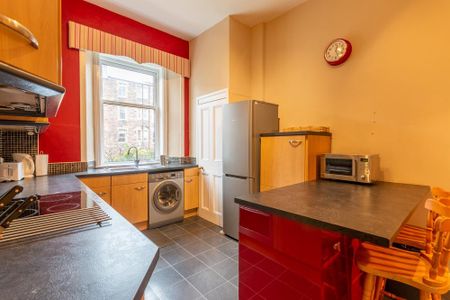 2 bedroom flat to rent - Photo 3