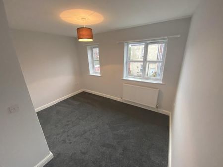 2 bedroom terraced house to rent - Photo 4