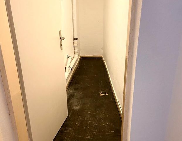 Renovierte Wohnung mit großem Balkon und traumhaftem Talblick - Foto 1