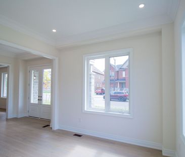 For Lease - 126 Petal Avenue, East Gwillimbury, Ontario - Photo 6