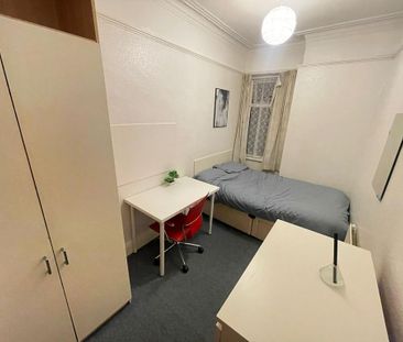 5 bedroom terraced house to rent - Photo 5