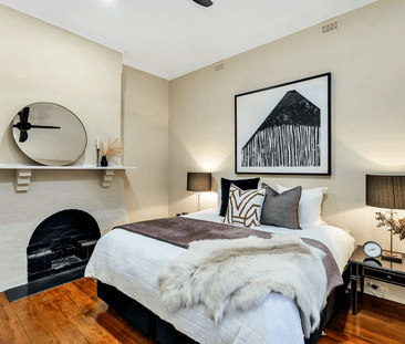 Charming Kensington Family Home - Photo 3