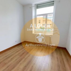 Location Appartement 4 pièces 76 m2 à Thionville - Photo 2