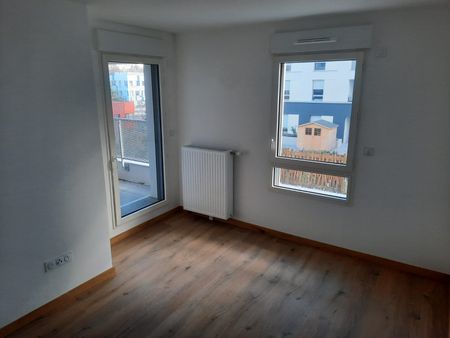 Location Appartement 2 pièces 41m² CHAMPS SUR MARNE 77420 - Photo 2