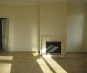 Komfortable Wohnung in neu erbauter Stadtvilla ! - Foto 1