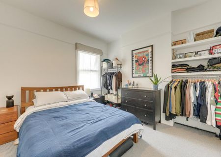 3 bedroom flat to rent - Photo 5