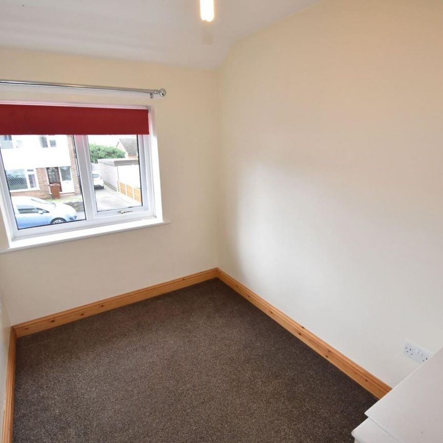 Eastwood Grove, Garforth, Leeds - Photo 1