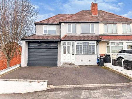Inez, Maypole Hill, Halesowen, B63 - Photo 5
