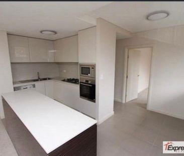 Bondi Junction - Photo 4