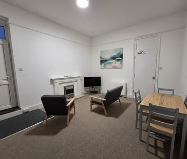 2 bedroom house share to rent - Photo 1