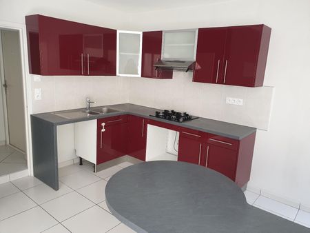 Location Maison 7 pièces 141m² CLERMONT FERRAND 63000 - Photo 5