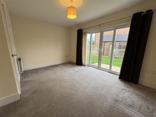 Bathpool, Taunton - Photo 1