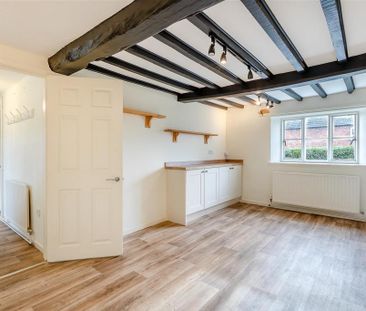 2 bedroom semi-detached house to rent - Photo 2