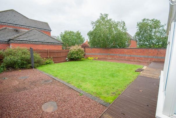 4 bedroom detached house to rent - Photo 1