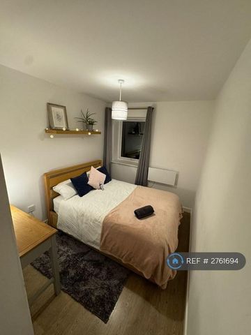 2 bedroom flat to rent - Photo 4