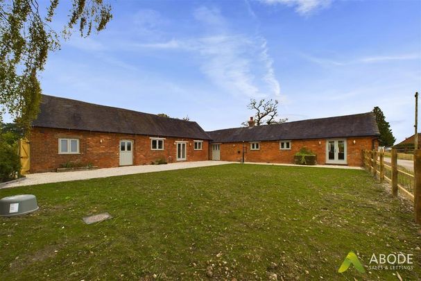 4 bedroom barn conversion to rent - Photo 1
