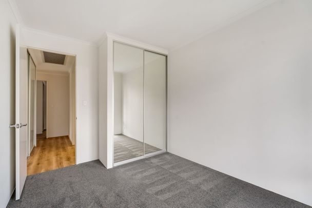 WOW - WHAT A SHOW STOPPER!!! Rossmoyne High School Zone!!! - Photo 1