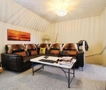 2 bedroom coach house to rent - Photo 4