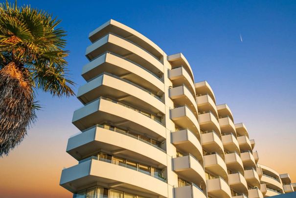 The Mirage - Furnished 1 Bedroom - Photo 1