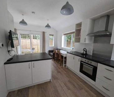 Sycamore Road, University Area, Reading, RG2 - Photo 2