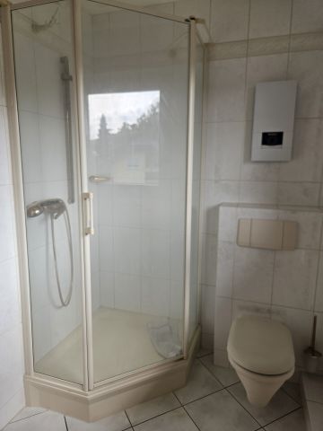 Freistehendes Einfamilienhaus in ruhiger Wohnlage mit Garten und Doppelgarage - Photo 5