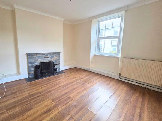 3 bedroom end of terrace house to rent - Photo 1