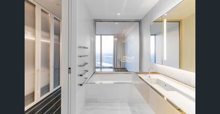 Luxurious 3 Bedroom Apartment Waterfront Living - Photo 2