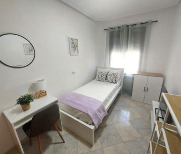 Calle Sanz Raso, Madrid, Community of Madrid 28038 - Photo 3