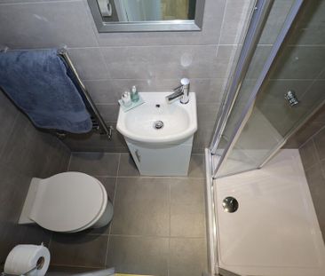 1 bedroom in a house share to rent - Photo 5